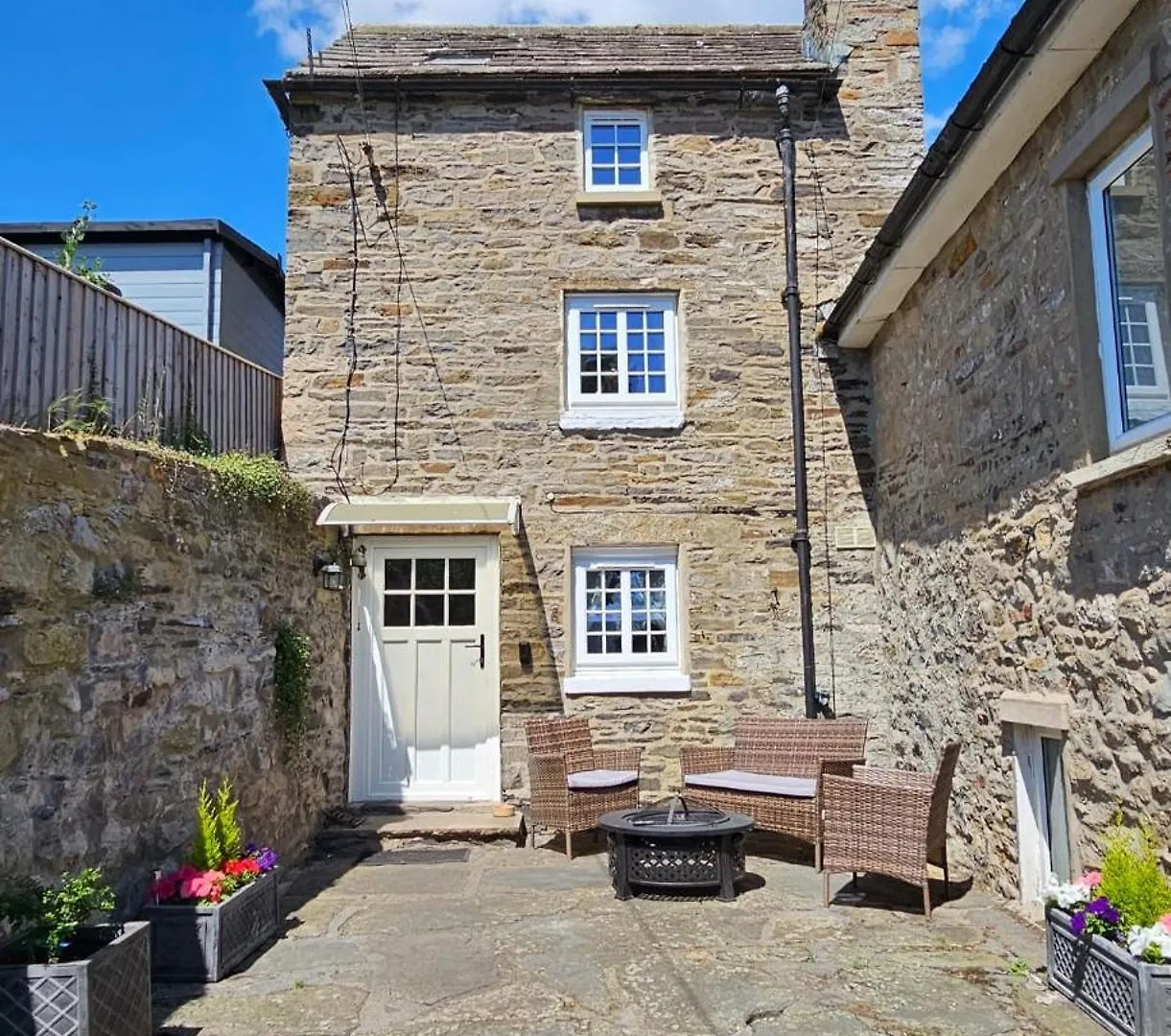 Puzzle Cottage, Quirky Dales Cottage For 2 Spennithorne United Kingdom
